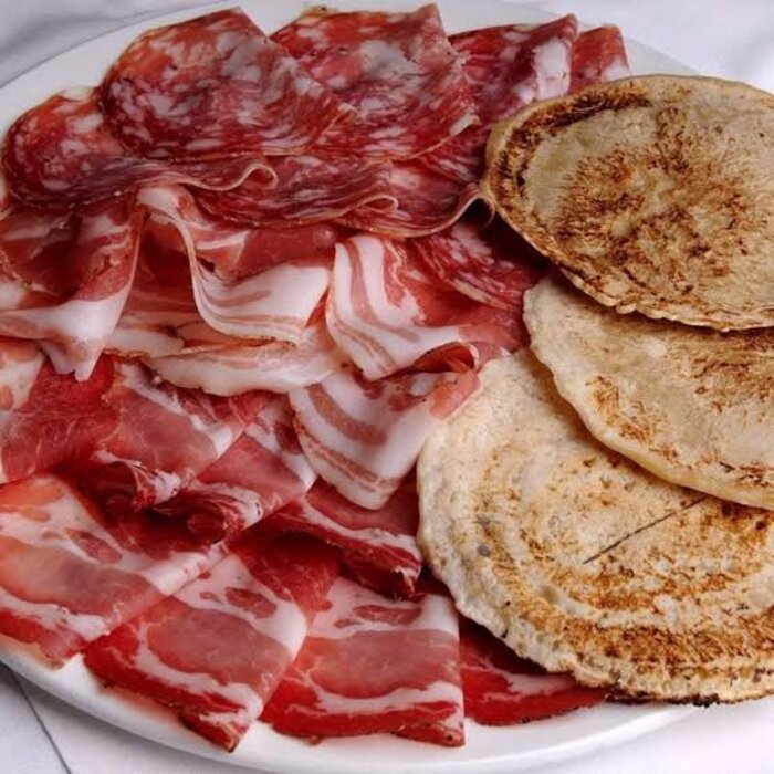 Tagliere di panigacci e salumi, Panigrassi